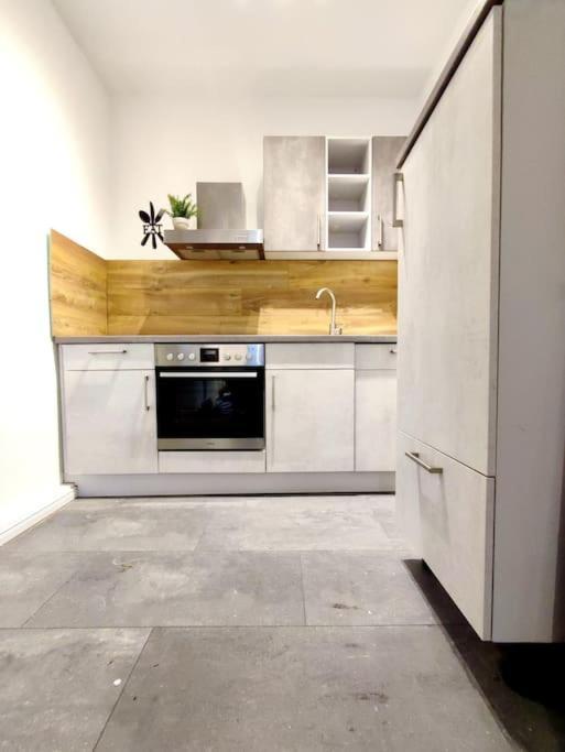 'bright 5' Wlan, 52 Qm Wohnung, Kueche, Innenstadt Schoetmar, 50 M Bis Schlosspark Apartment Bad Salzuflen
