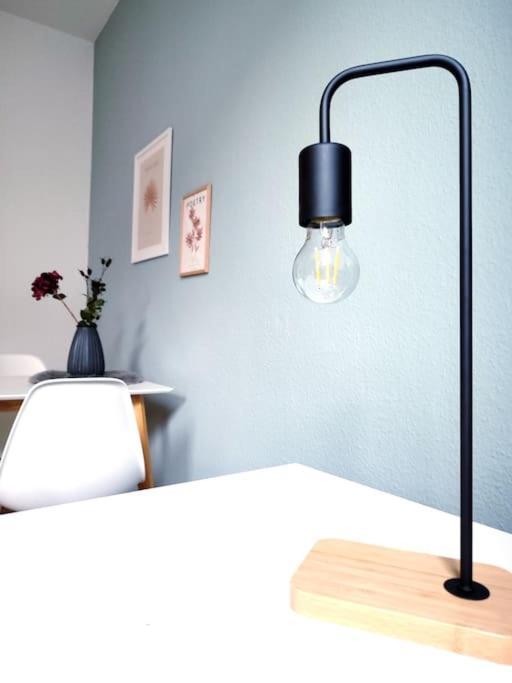 'bright 5' Wlan, 52 Qm Wohnung, Kueche, Innenstadt Schoetmar, 50 M Bis Schlosspark Lejlighed
